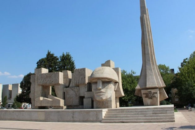 Monumentul ostașului român din Carei